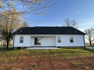 Foreclosed Home - 7468 GLASGOW RD, 42171