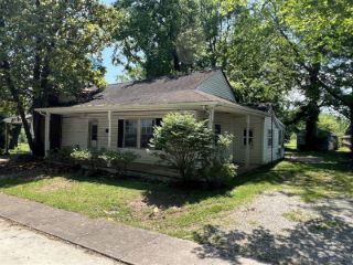 Foreclosed Home - 328 S LINCOLN ST, 42206