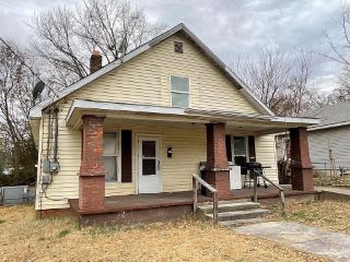 Foreclosed Home - 133 N KENTUCKY AVE, 42240