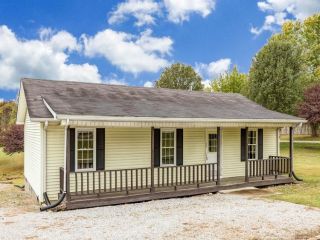 Foreclosed Home - 2420 Russellville Road, 42261