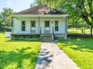 Foreclosed Home - 920 E 1ST ST, 42276