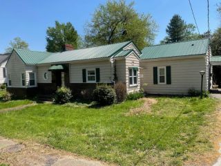 Foreclosed Home - 208 W MAIN CROSS ST, 42345