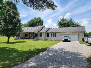 Foreclosed Home - 215 GRUNDY MEADOWS DR, 42501
