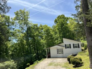 Foreclosed Home - 1937 BOAT DOCK RD, 42501
