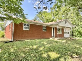 Foreclosed Home - 180 LEAF LN, 42503