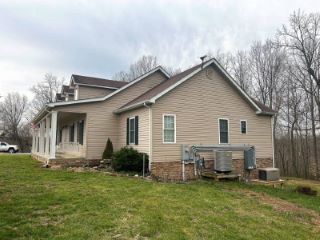 Foreclosed Home - 347 SNAKE RIDGE RD, 42539