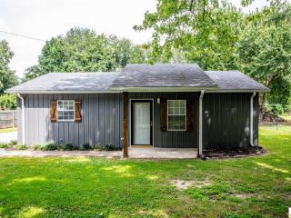 Foreclosed Home - 120 TUCKER AVE, 42642