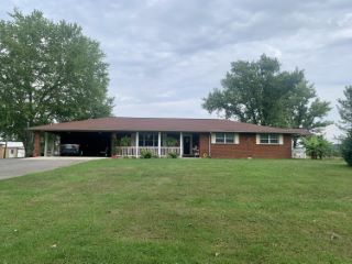 Foreclosed Home - 1293 STRUNK HWY, 42649