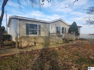 Foreclosed Home - 3011 MOUNT TABOR RD, 42716