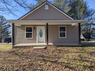 Foreclosed Home - 703 OAKLAND ST, 42717
