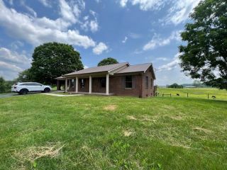 Foreclosed Home - 1017 BAKERTON FERRY RD, 42717