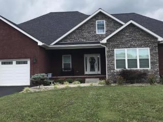 Foreclosed Home - 142 CANTER SQ, 42718