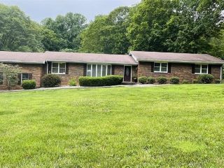 Foreclosed Home - 242 HIDDEN VALLEY RD, 42743