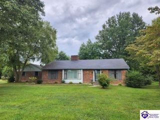 Foreclosed Home - 406 N LINCOLN BLVD, 42748