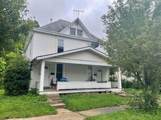Foreclosed Home - 44 E 4TH ST, 43140