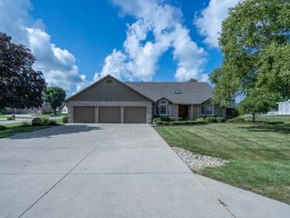 Foreclosed Home - 1097 COUNTRYSIDE DR, 43160