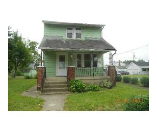 Foreclosed Home - 701 E GATES ST, 43206