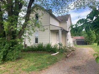 Foreclosed Home - 1683 Harrisburg Pike, 43223