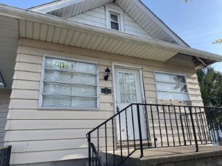 Foreclosed Home - 165 W LAKE ST, 43331