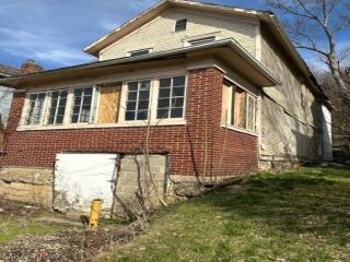 Foreclosed Home - 556 WAYNE AVE, 43701