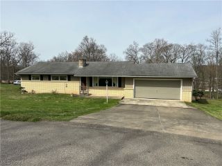 Foreclosed Home - 3765 WOODLAND DR, 43701