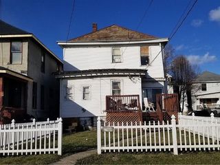 Foreclosed Home - 800 FOUNTAIN SQ, 43701