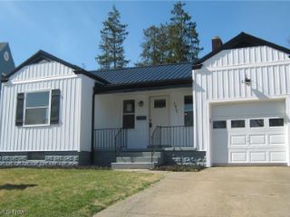 Foreclosed Home - 1825 EUCLID AVE, 43701