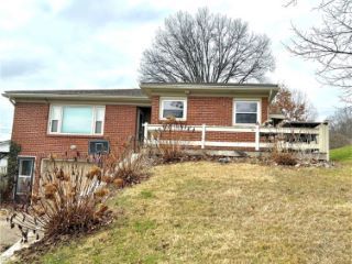 Foreclosed Home - 819 LAKESIDE DR, 43725
