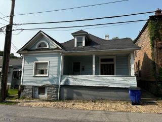 Foreclosed Home - 233 W 9TH ST, 43920