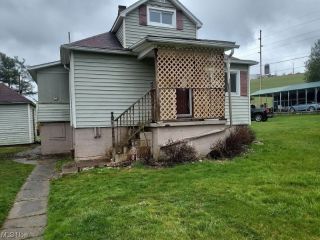 Foreclosed Home - 70009 2ND ST, 43977