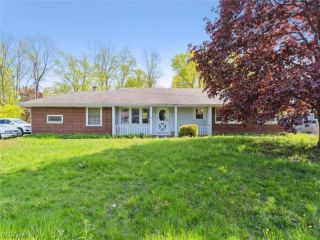 Foreclosed Home - 724 KNOLLWOOD DR, 44004