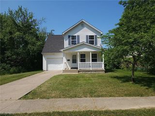 Foreclosed Home - 1035 W 37TH ST, 44004