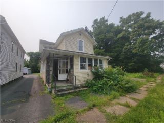 Foreclosed Home - 524 W 52ND ST, 44004