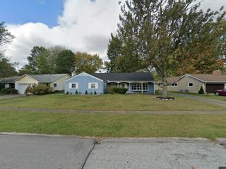 Foreclosed Home - 346 CROSSBROOK DR, 44017
