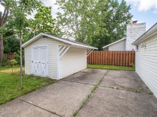 Foreclosed Home - 436 MAPLE AVE, 44017