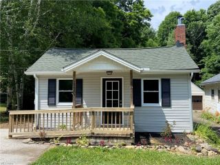 Foreclosed Home - 129 TURNER DR, 44024