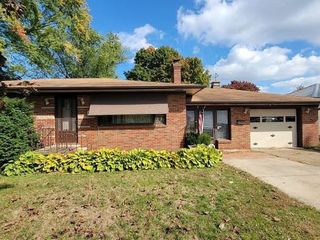 Foreclosed Home - 174 FIFIELD AVE, 44030