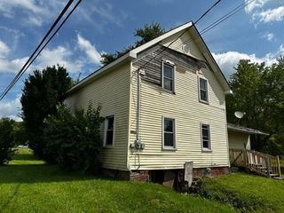 Foreclosed Home - 3800 CENTER RD, 44030