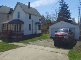 Foreclosed Home - 806 BOND ST, 44035