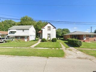 Foreclosed Home - 422 BELL AVE, 44035