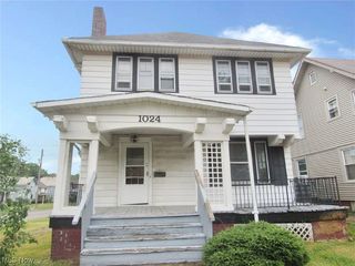 Foreclosed Home - 1024 MIDDLE AVE, 44035