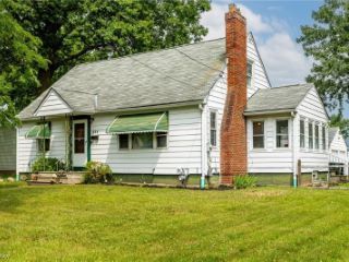 Foreclosed Home - 550 PRINCETON AVE, 44035