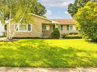 Foreclosed Home - 221 WINDSOR DR, 44035