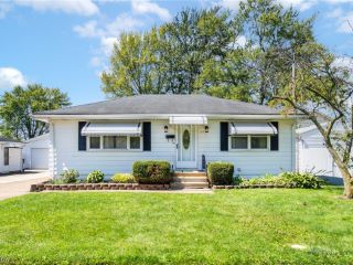 Foreclosed Home - 117 EDGEWOOD ST, 44035