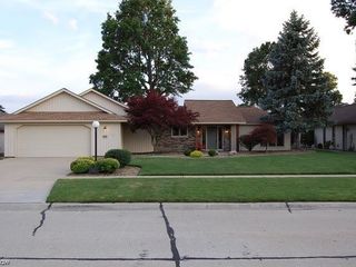 Foreclosed Home - 8816 GATEWOOD DR, 44039