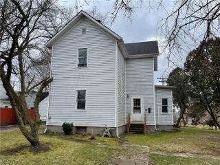 Foreclosed Home - 500 SHERMAN ST, 44041