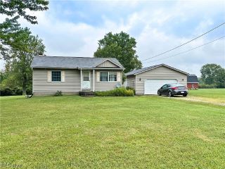 Foreclosed Home - 943 STATE ROUTE 307 E, 44047