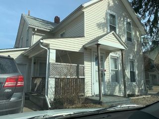Foreclosed Home - 1028 W 5TH ST, 44052