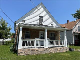 Foreclosed Home - 1014 W 20TH ST, 44052