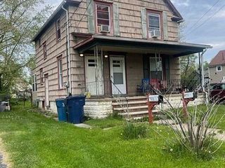 Foreclosed Home - 1020 W 10TH ST, 44052